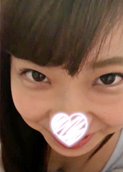【個人撮影】※ヘッドホン推奨 フェラされてる最中に突然おしっこしたら飲尿してくれた［元アイドルバイト戦士かえで］【Y-070】