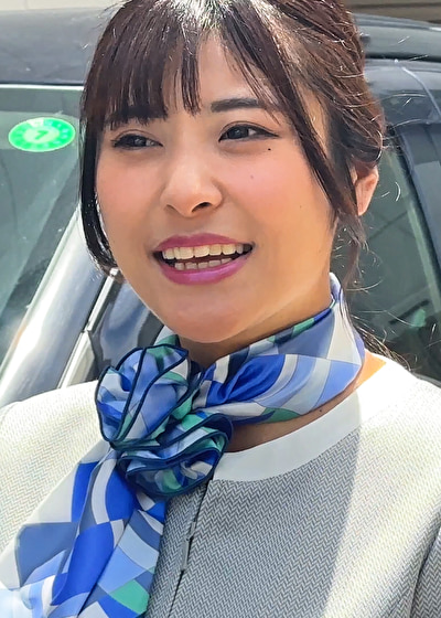 高級車販売店 美人ディーラー 生パンスト狩り 試乗車のトランクルームにて就寝 3